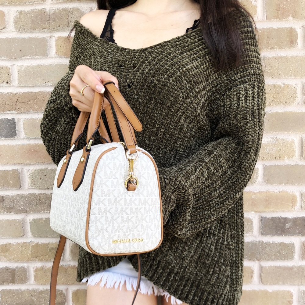 Gaby’sBags👜💕-Michael Kors SM Satchel Vanilla MK - Picture 3 of 8